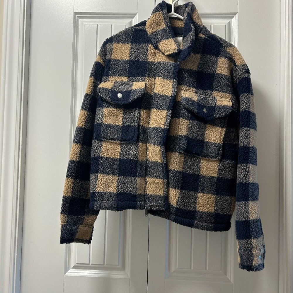 NWT American Eagle Sherpa Zip-Up Jacket Plaid